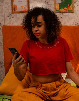 Flávia Ferreira as Carol