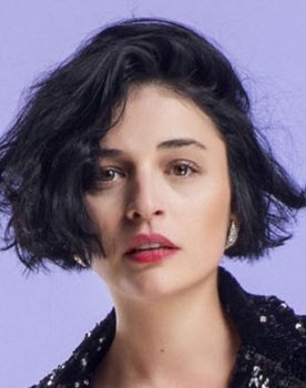 Gonca Vuslateri as 