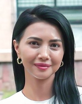 Kalipa Tashtanova as Aisuluu