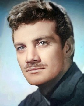 Ekrem Bora as 