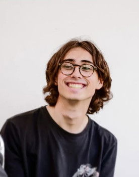 Joshua Ferrier-Mesguich as Jim