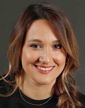 Gupse Özay as Zeliha