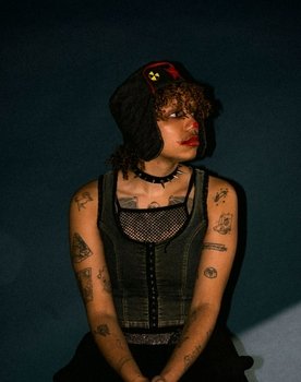 Rafda Batista as Homem