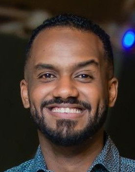 Hassan Kassala as Nadir