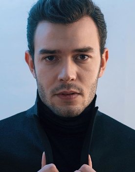 Aytaç Şaşmaz as Ömer