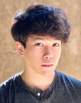 Aleks Le as Gen (voice)