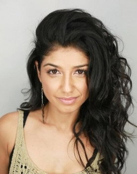 Ingrid Conte as Adriana