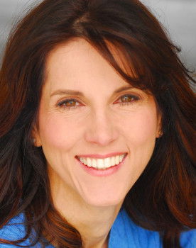 Marina Anderson as Francoise