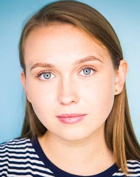 Veronika Slowikowska as Davey