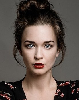 Yulya Berngardte as Rita