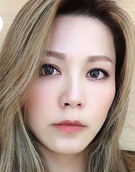 Lily Hong