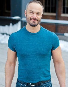 Joe Zaso as Viktor Plushnikov