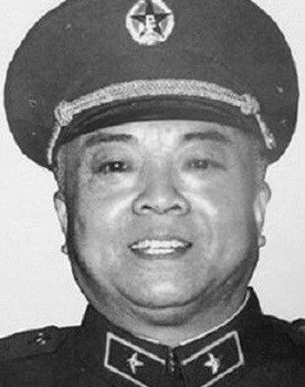 Xiangchen Jiang as 刘师长