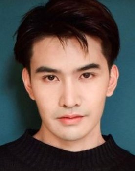 Menz Narongrach Tharedkiattikul as Duean Ai