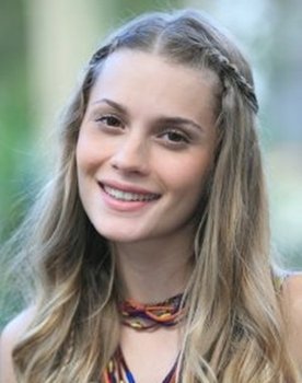 Raquel Galvão as Melissa