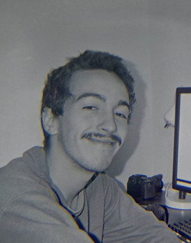 Emmanuel Descoteaux as Voyou