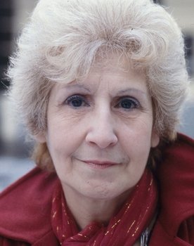 Tsilla Chelton as 