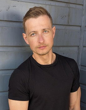 Constantine Grechko as Petrov