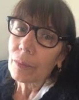 Lisa Rinzler as Self