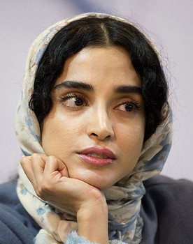 Elahe Hesari