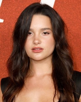 Julianna LeBlanc as Annie / Jules
