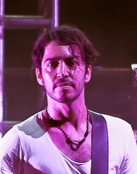 Carlos Palomares as Charlie Daniels