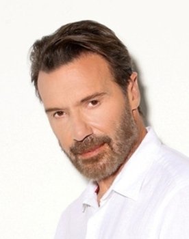 Stratos Tzortzoglou as Stavros