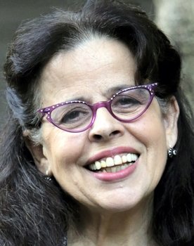 Cristina Pereira as 