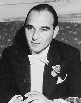 Robert Riskin as Boxing Extra