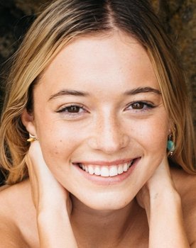 Sophie Telegadis as Alexis