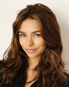 Juanita Arias as Esperanza Goncalves