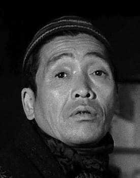 Kamatari Fujiwara as Yayoshi (Father)