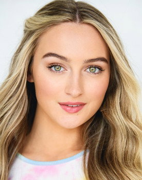 Gail Soltys as Lindsay Oakens