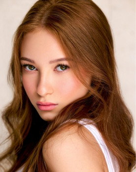 Caroline Elle Abrams as Charlie