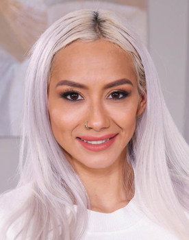 维罗妮卡·莱尔 (Veronica Leal)