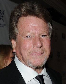 Ryan O'Neal as Albert Brodsky
