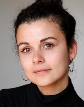 Lilly Caruso as Alice