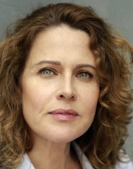 Alexandra Mercouroff as Lucille