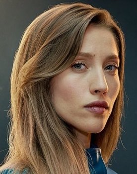 Agustina Bisio as Mimi