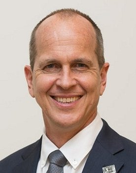 Peter Greste as Himself