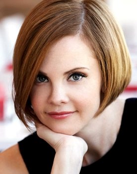 Kiersten Warren as Jeannine