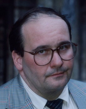 Ernie Sabella as Pumbaa (voice)