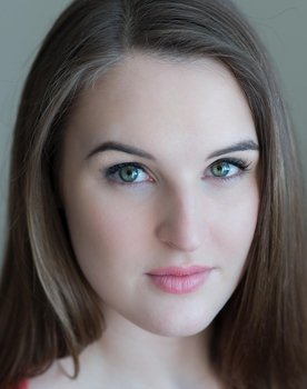 Ava Darrach-Gagnon as Dot