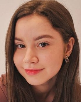 Marina Pinheiro as Sofia