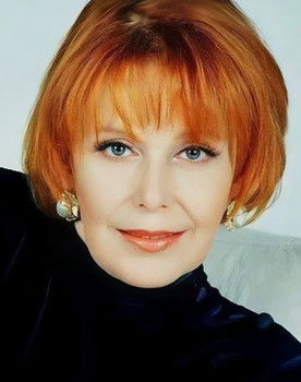 Irma Lozano as Clemencia