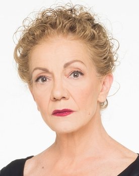 Pemi Zouni as Maria