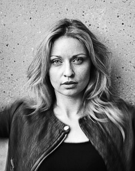 Silke Grabinger as 