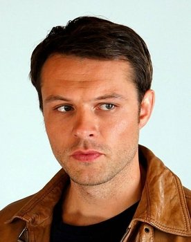 Evgeniy Pronin as Viktor