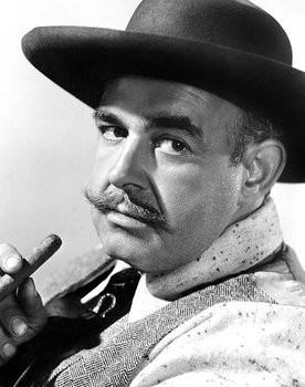 Nestor Paiva as Gen. Micheltorena