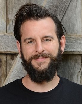 Dominic Chinea as Self - Expert